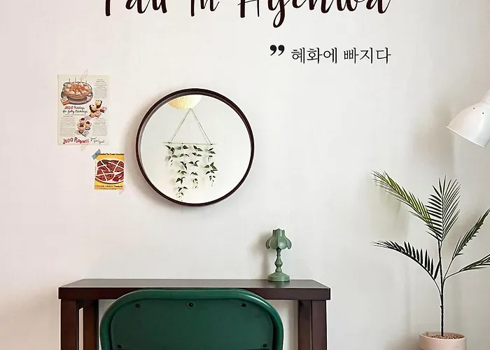 Fall In Hyehwa 3 Queen Beds Jongno